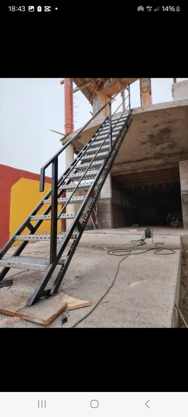 Vand scari metalice zincate